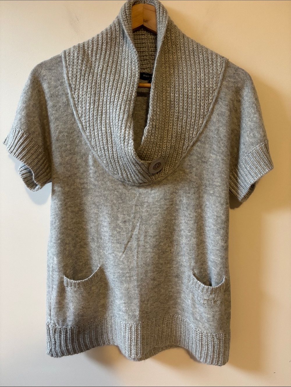 BCBGMaxAzria Light Gray Short-Sleeve Cowl Neck Wool/Angorra Sweater